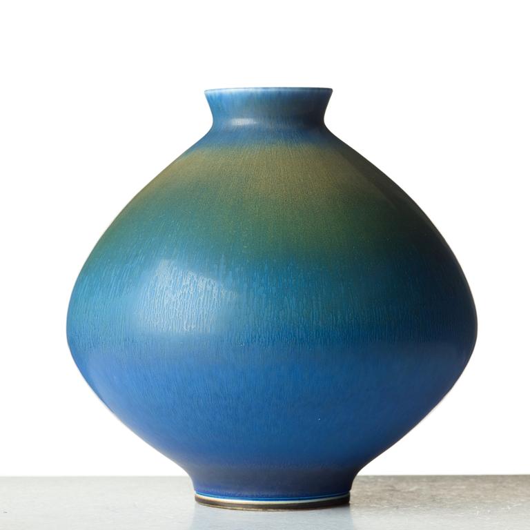 Berndt Friberg, a stoneware vase, Gustavsberg studio, Sweden 1963.