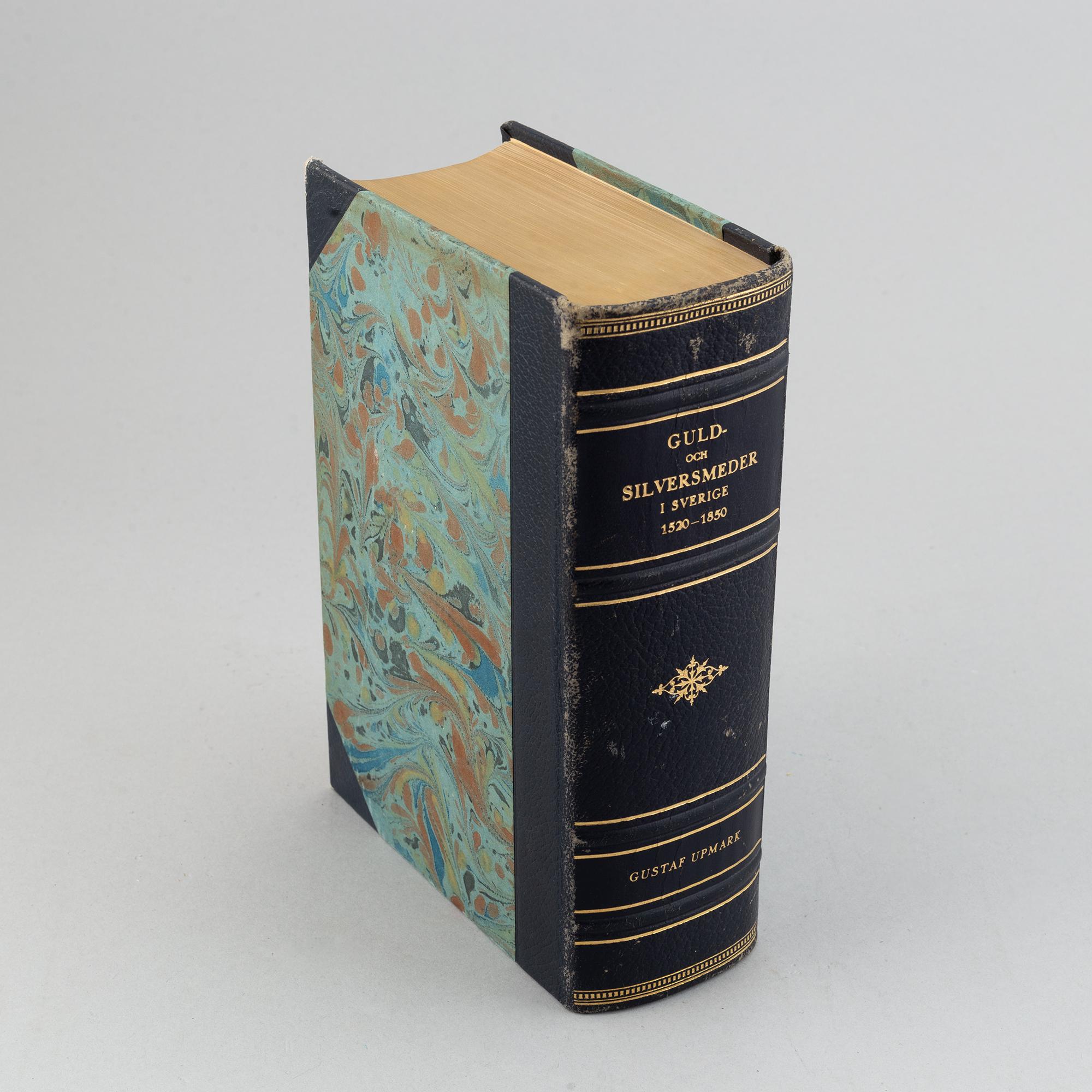 Book, Gustaf upmark, 'Guld- och Silversmeder i Sverige 1520-1850", Stockholm, Alb. Bonniers Boktryckeri 1943.