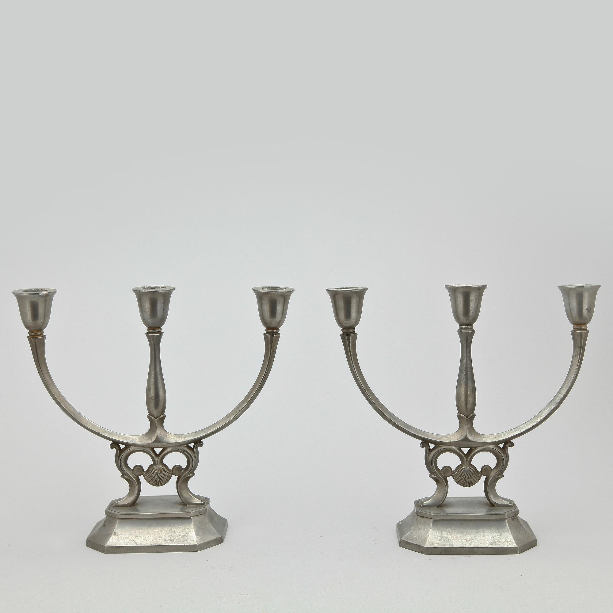 KANDELABRAR, ett par, tenn, Just Andersen, 1930-tal.