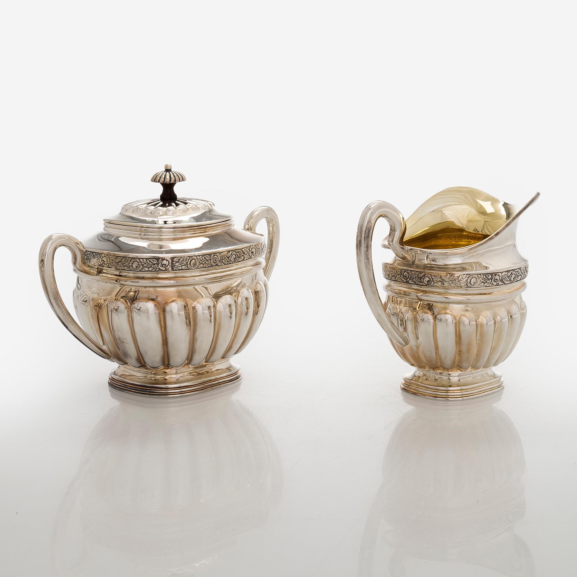 Coffee service, three parts, silver, Kultakeskus Oy, Hämeenlinna 1968-1980.