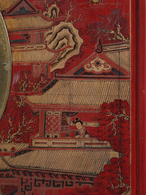 Skåp, förgyllt och rödlackerat. Qingdynastin, 17/1800-tal.