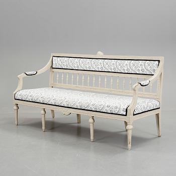 SOFFA, sengustaviansk, omkring år 1800.