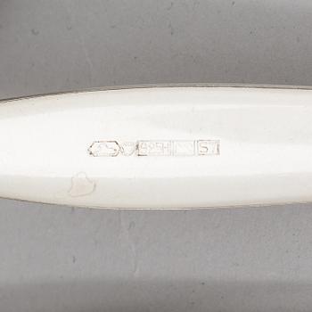 Tapio Wirkkala, Aterinsarja, 152 osaa, hopeaa, "Tapio", Kultakeskus, Hämeenlinna 1963-1998.