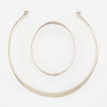 Necklace and bracelet sterling silver, necklace by Georg Jensen.