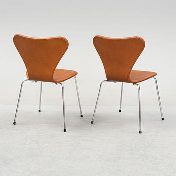 Arne Jacobsen, six leather 'Series 7' chairs, Fritz Hansen, Denmark.