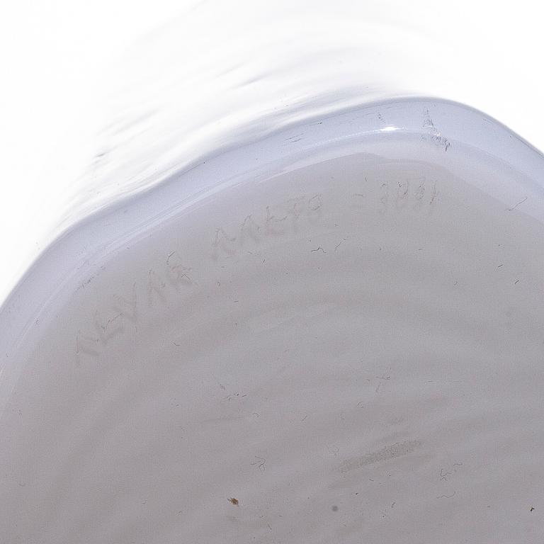 ALVAR AALTO, maljakko malli 3031, signeerattu Alvar Aalto 3031. Iittala 1960-tal.