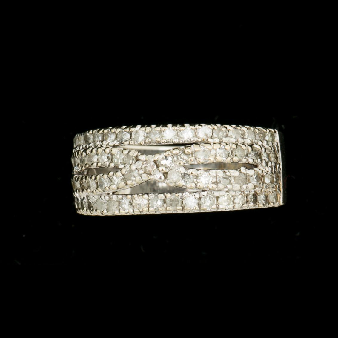 RING, 14 k vitguld med åttkantslipade diamanter ca 1,15 ct. Vikt ca 6,5 g.