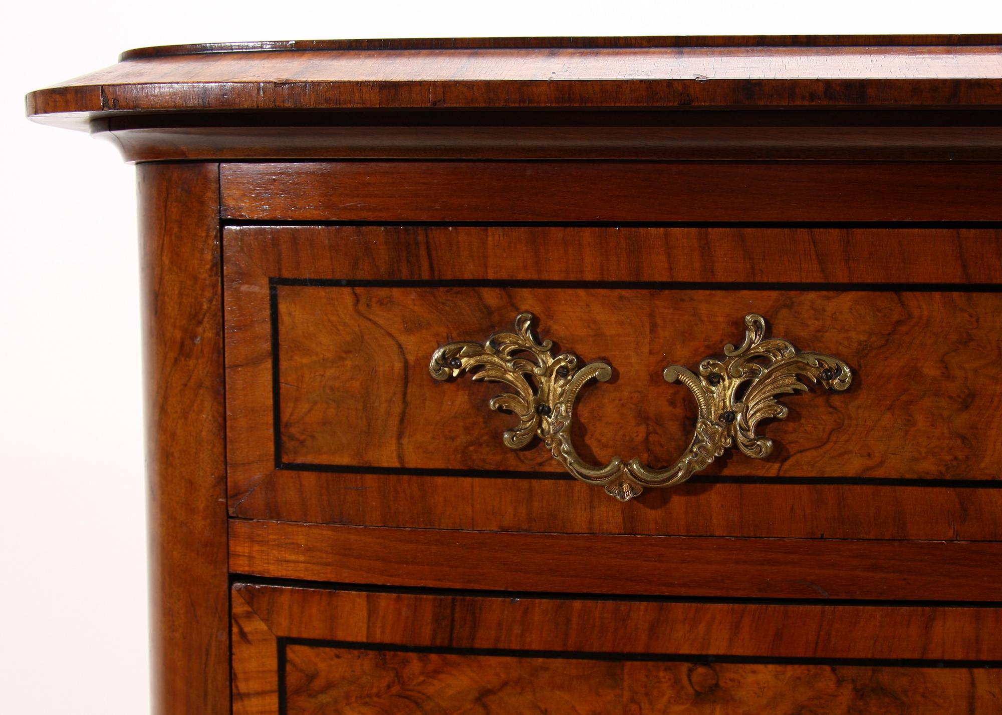 BYRÅ, nyrenässans, 1800-talets slut.