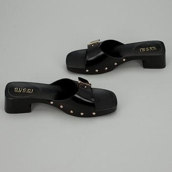 SKOR, sandaler, Gucci.