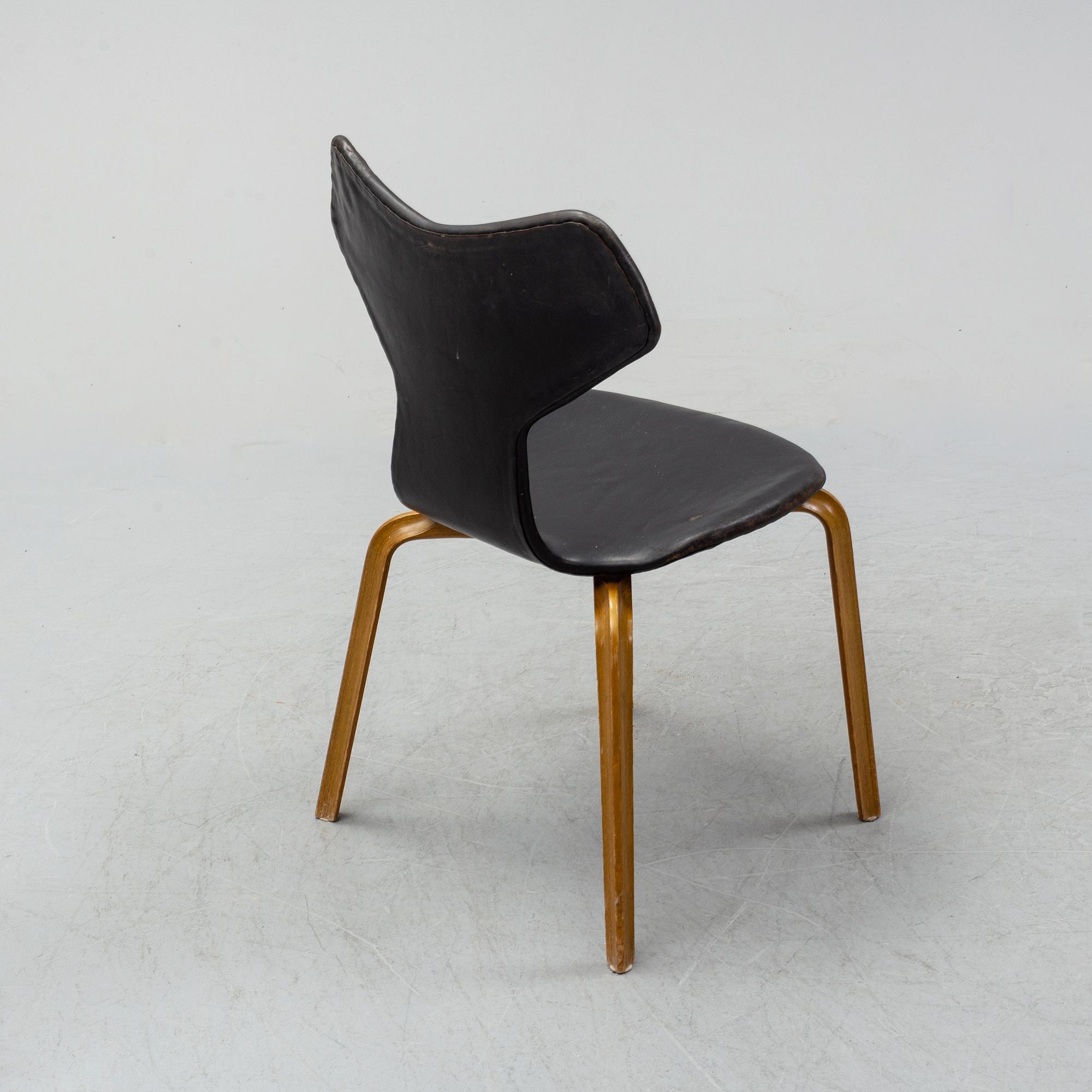 A 'Grand Prix' chair by Arne Jacobsen for Fritz Hansen, designed 1957.