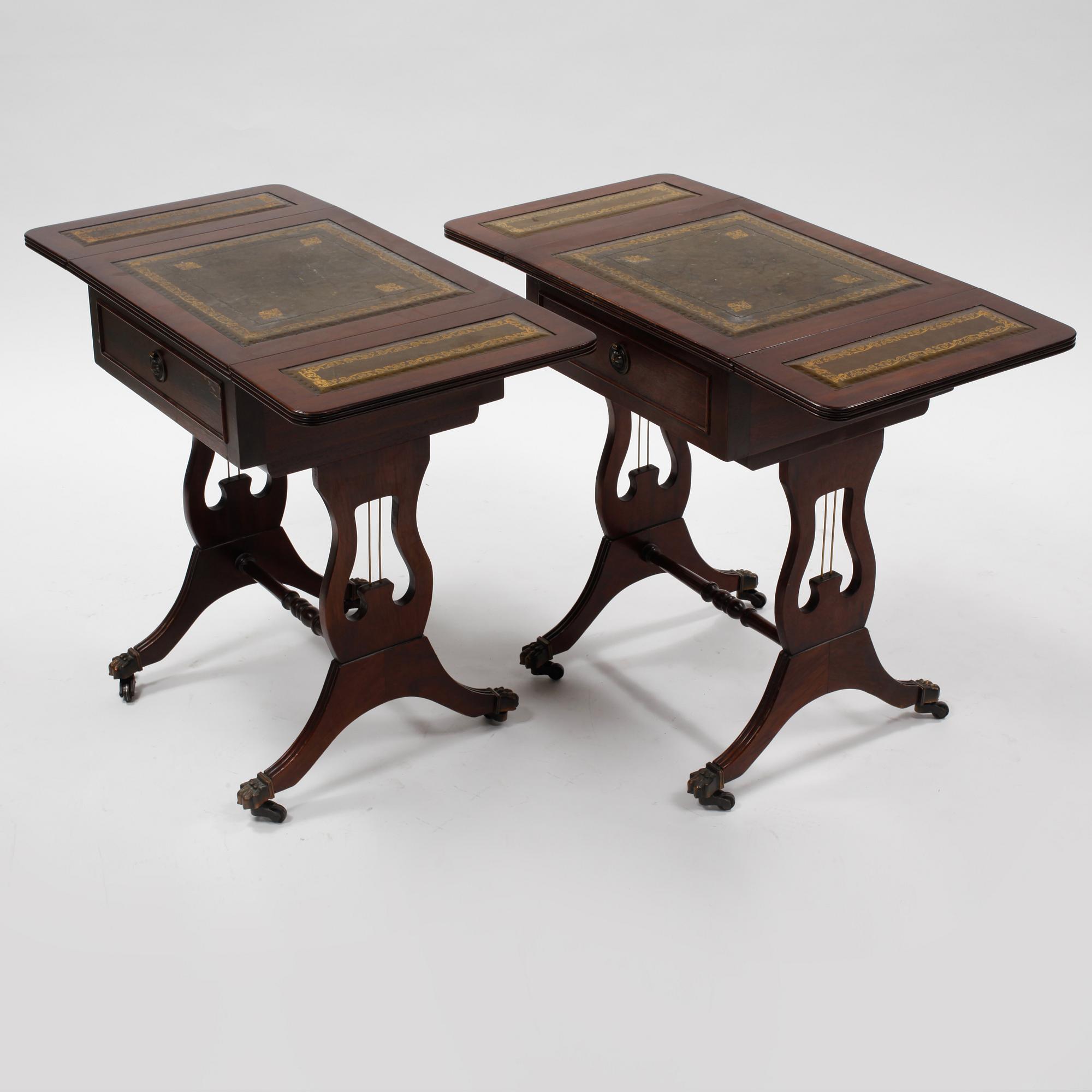 SÄNGBORD/SIDOBORD, ett par, 1900-talets senare hälft.