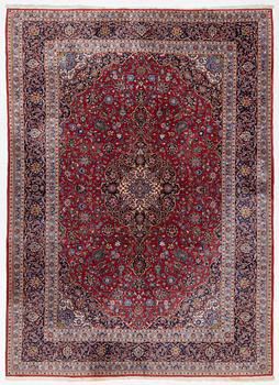 A Kashan carpet c. 420 x 306 cm.