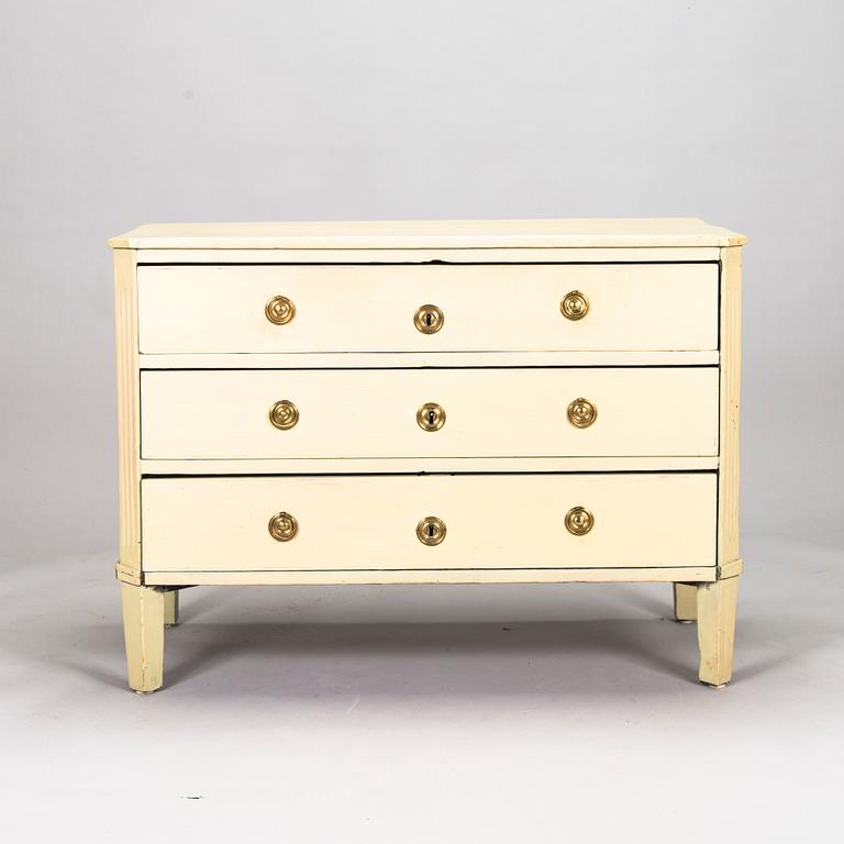 A late gustavian chest of drawers, first half of the 19th Century.