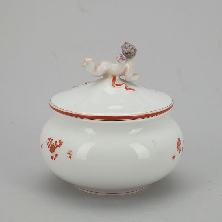 SKÅL MED LOCK, porslin, Meissen 1934-1972.