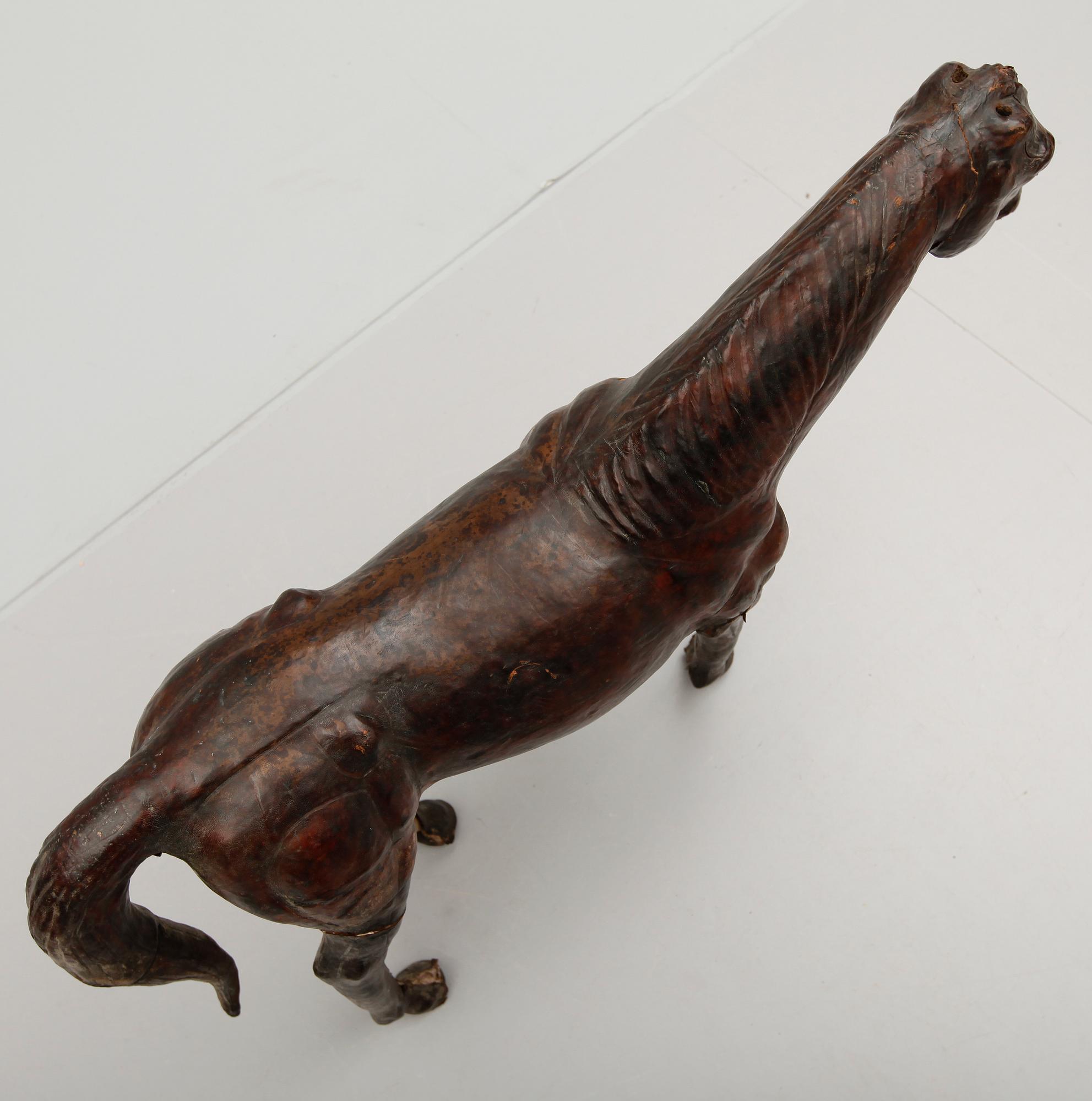 FIGUR, häst, 1900-talets första hälft.