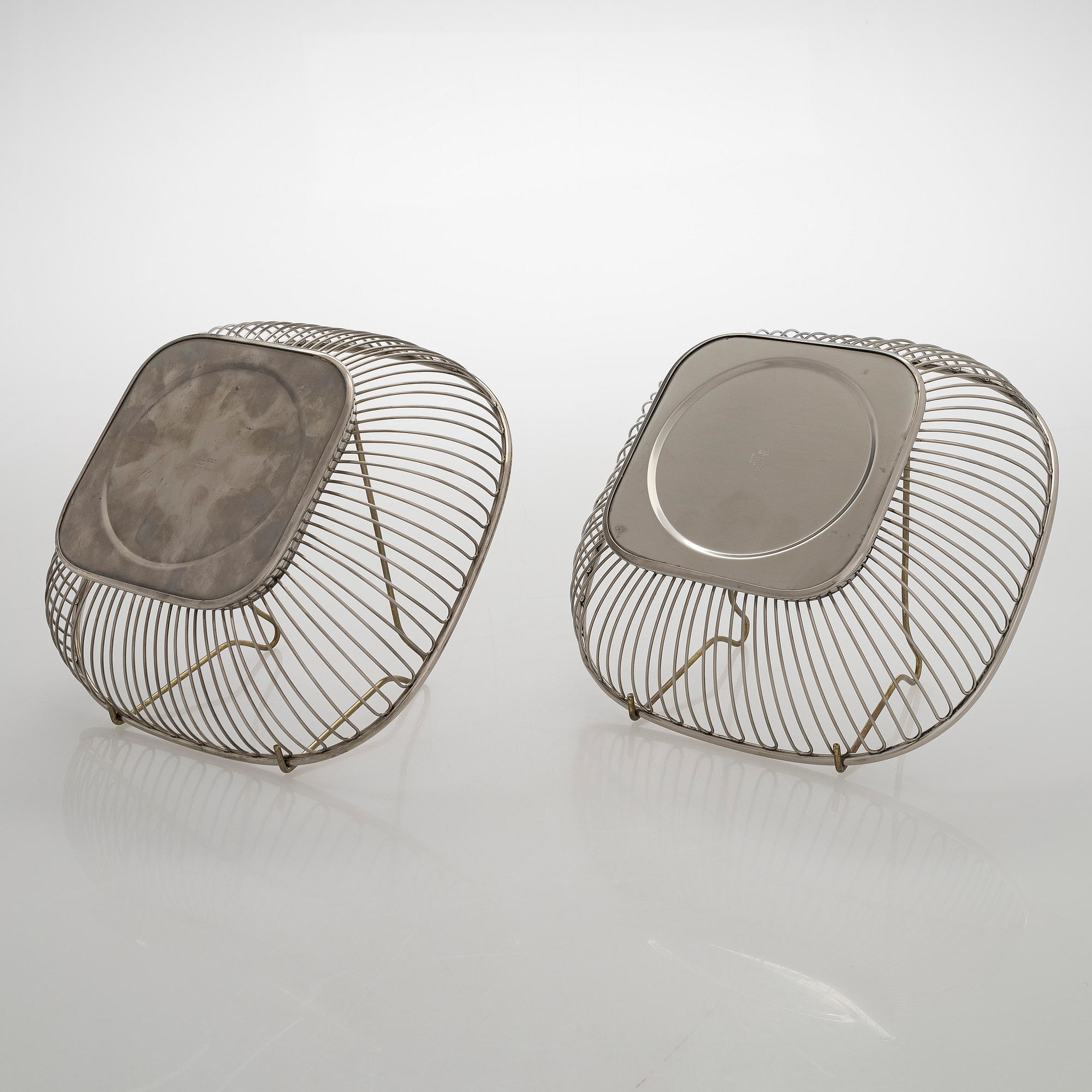 Alessi, a set of three serving bowls '370' and '845', Italy.