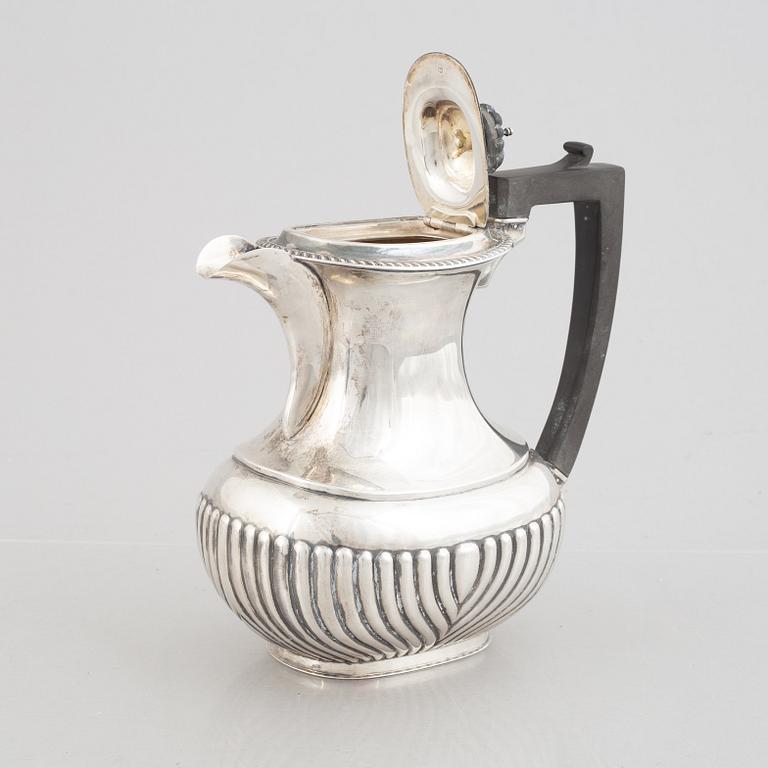 Te- och kaffeservis, 3 delar, samt sockerskål, silver, bl a E. Silver & Co, Sheffield, England 1946-47.