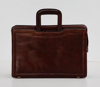 PORTFÖLJ, brunt skinn.