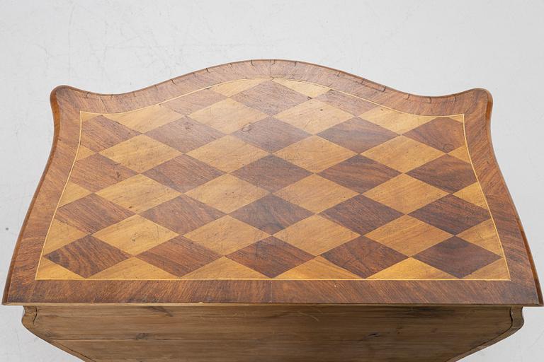 A Rococo style chest of drawers, 19th century.