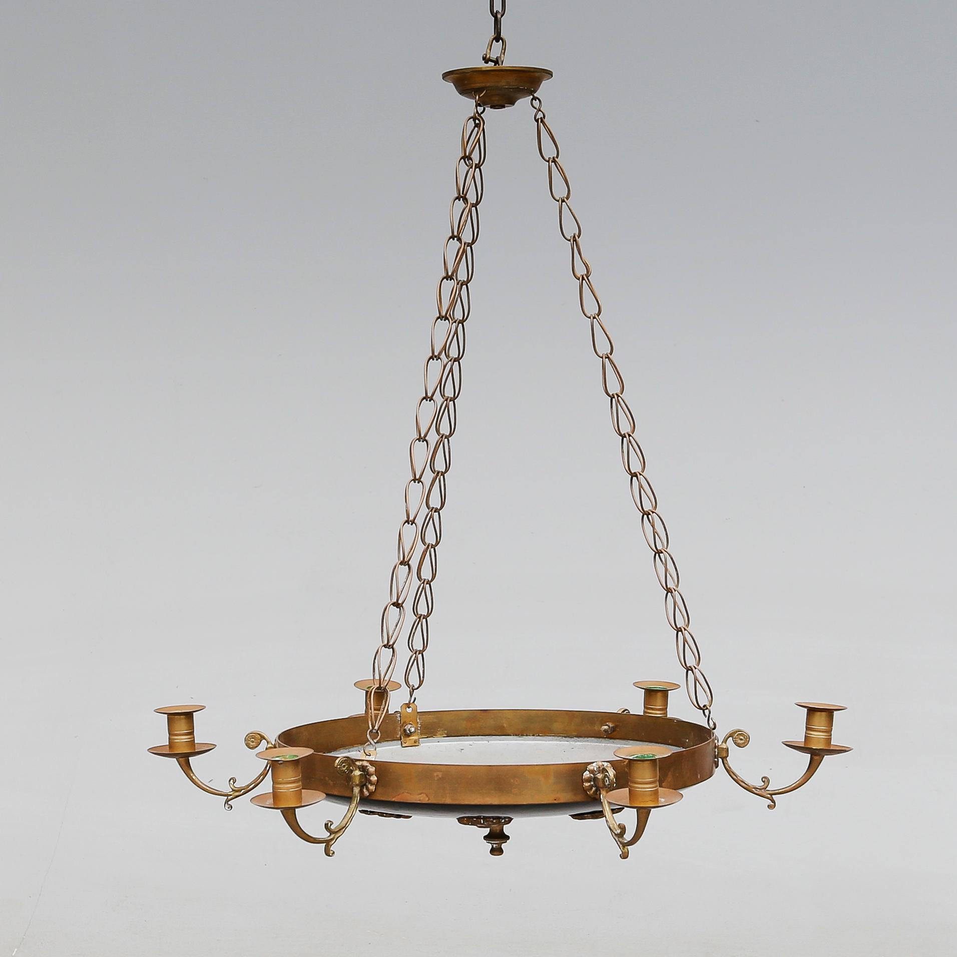 TAKAMPEL, empirestil, 1900-tal. Höjd ca 65 cm.