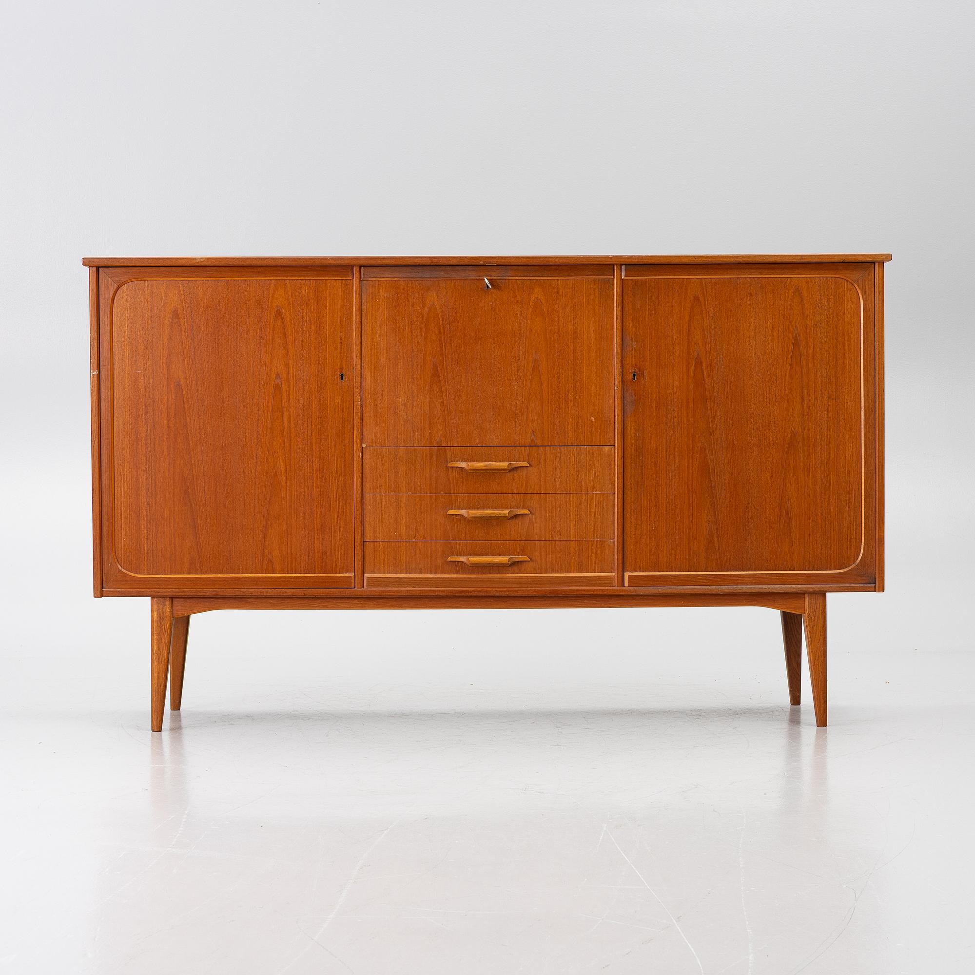 Sideboard, teak, 20th century.