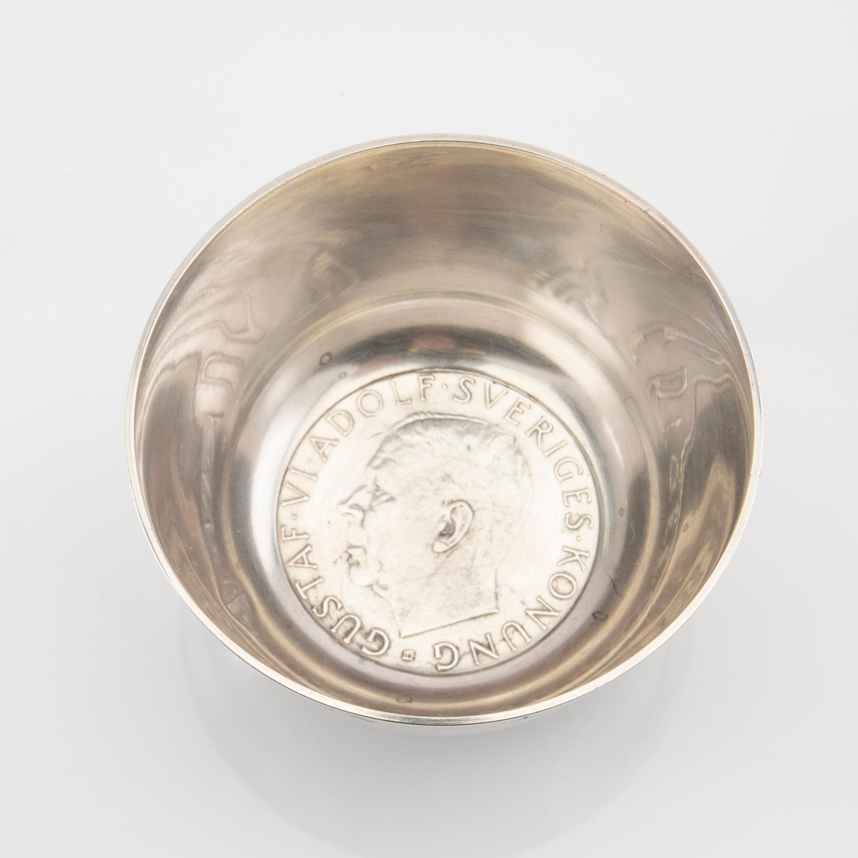 A collection of cups 12 pcs silver 18th/19th century.