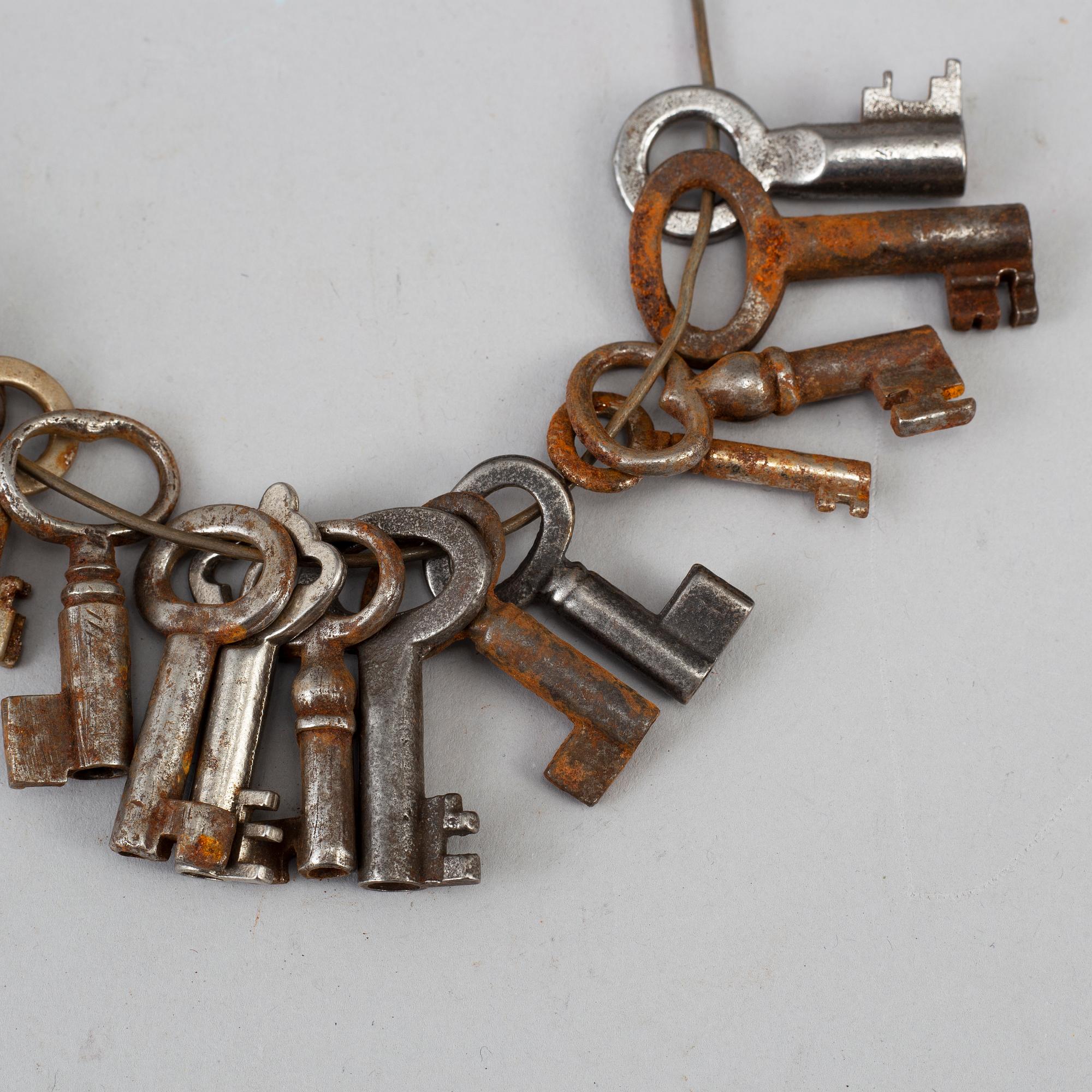 MINIATYRNYCKLAR, 63 st, smide, 1800-/1900-tal.