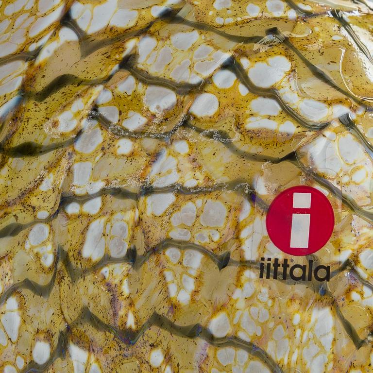 Oiva Toikka, lasilintu, "Kesäriekko", signeerattu O. Toikka Nuutajärvi.