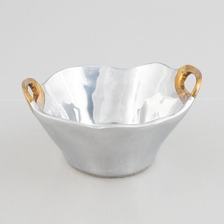David Marshall, skål med handtag, gjuten aluminium och mässing, Spanien, 1900-talets andra hälft.