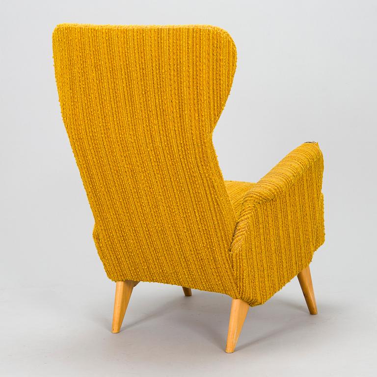 Carl Gustaf Hiort af Ornäs, A 1940s armchair for Hiort Tuote Puunveisto, Finland.