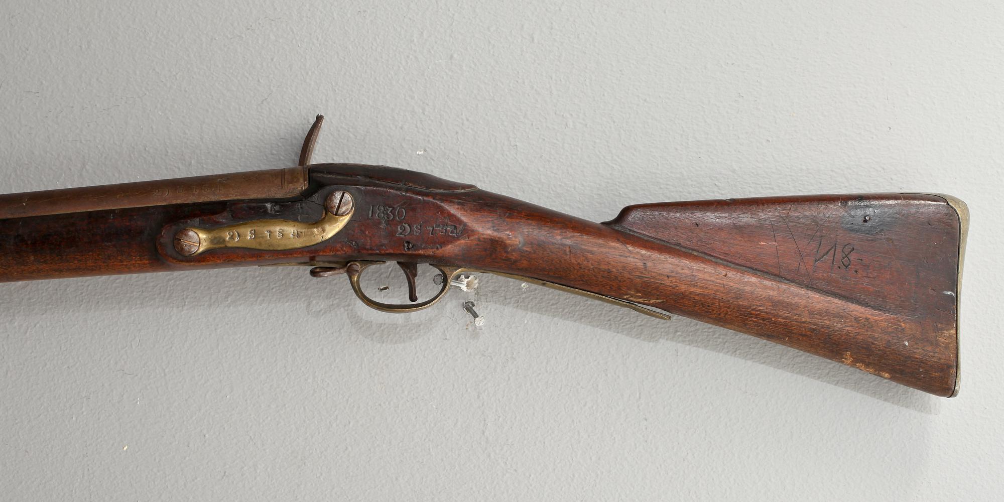 FLINTLÅSGEVÄR, Tower, 1800-tal, märkt Gregorius Rex.