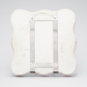 BIRGER KAIPIAINEN, A CERAMIC DISH. The harlequin presents. Signed Kaipiainen, 1944 Arabia.