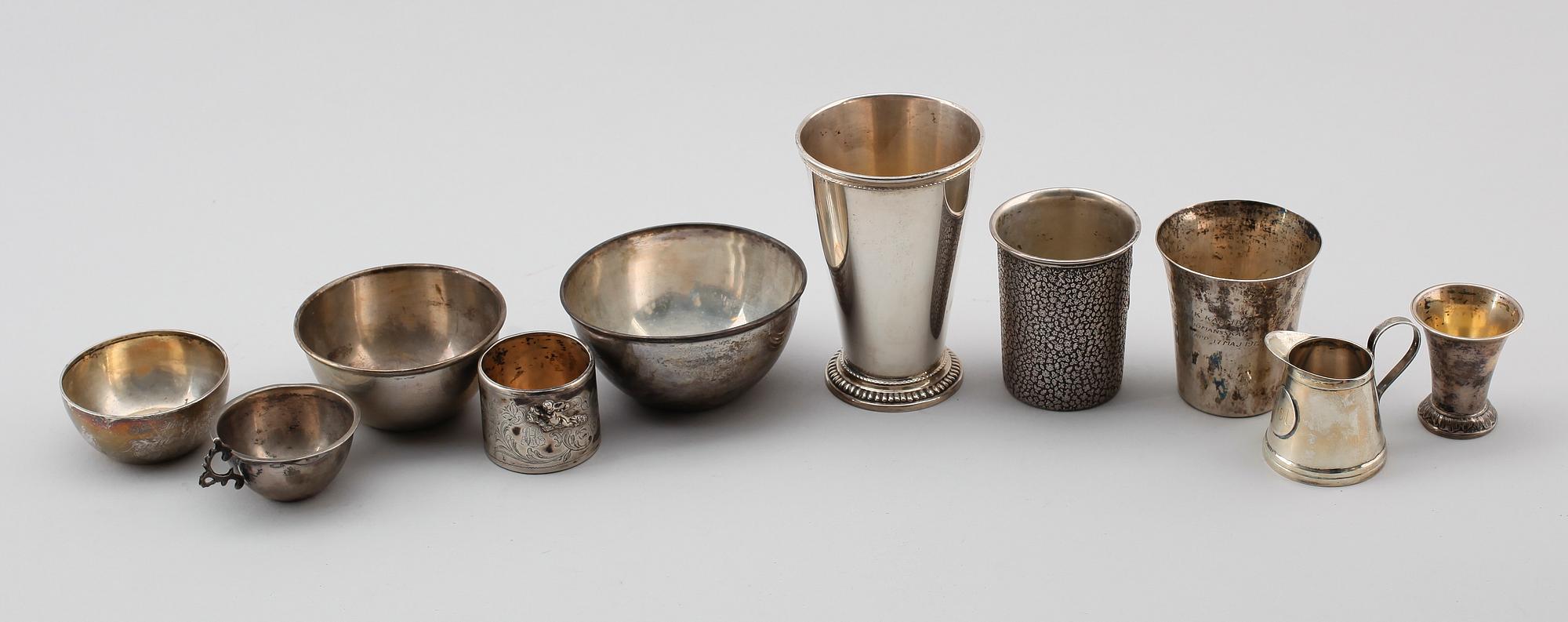 SAMLING SILVERFÖREMÅL, 10 delar, svenska stämplar, 1900-tal. Vikt ca 567 g.