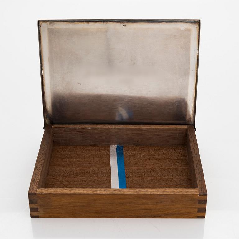 Tapio Wirkkala, a silver lidded wooden box, Kultakeskus, Hämeenlinna 1983.