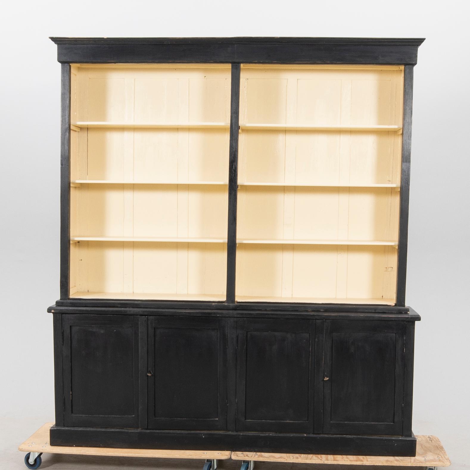 Skåp, 1900-talets början.