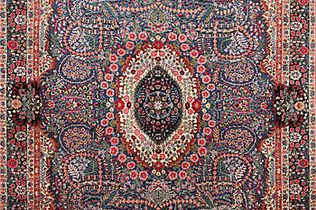 Matta, Kirman Laver, ca 300 x 243 cm.