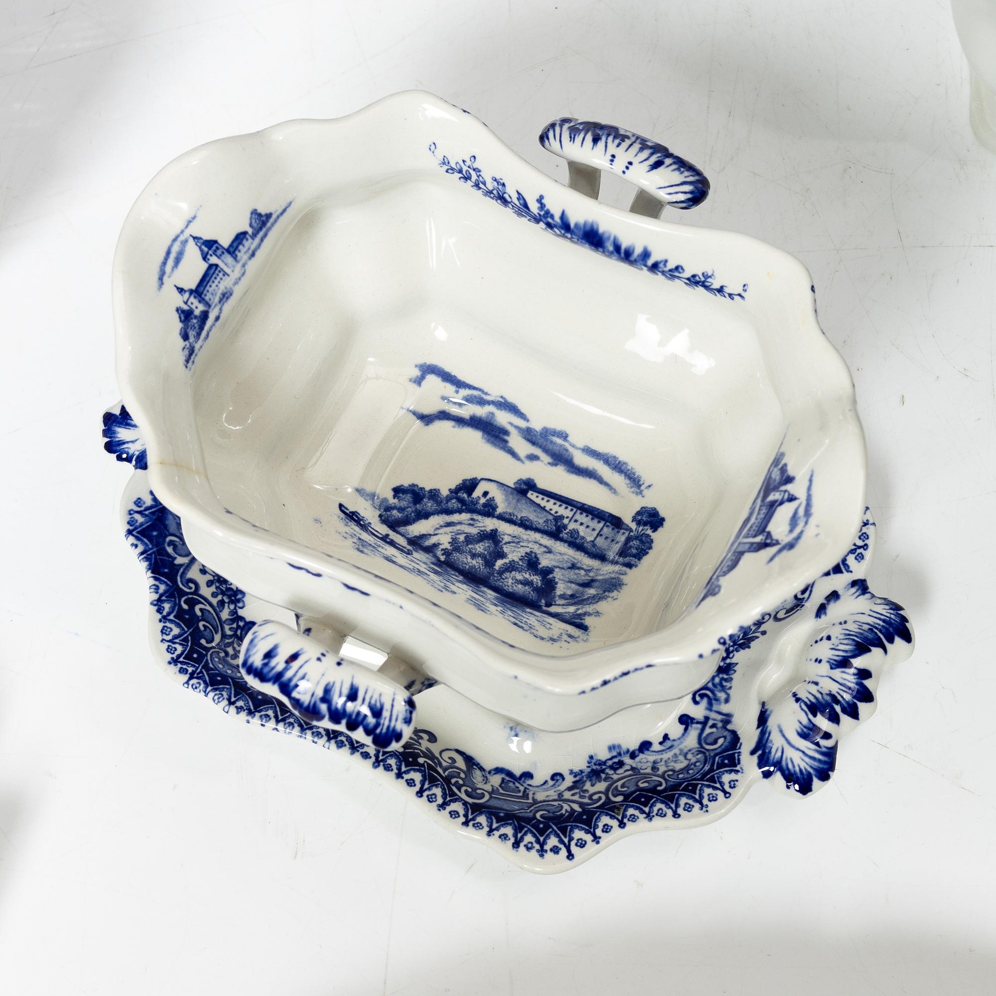 Matservis, 87 delar, flintgods, "Svenska slott", Rörstrand.