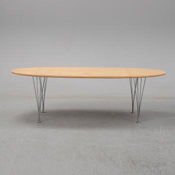 A 'Super-elliptical' birch coffee table by Piet Hein & Bruno Mathsson for Fritz Hansen.