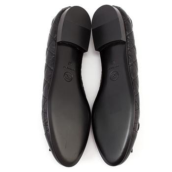SKOR, Chanel, storlek 37.