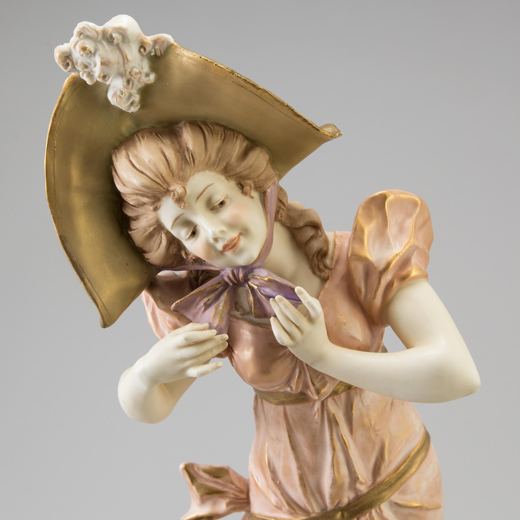 人形　GRUSS aus　Wien ERNST WAHLISS, a early 20th century porcelain figurine, Turn Wien