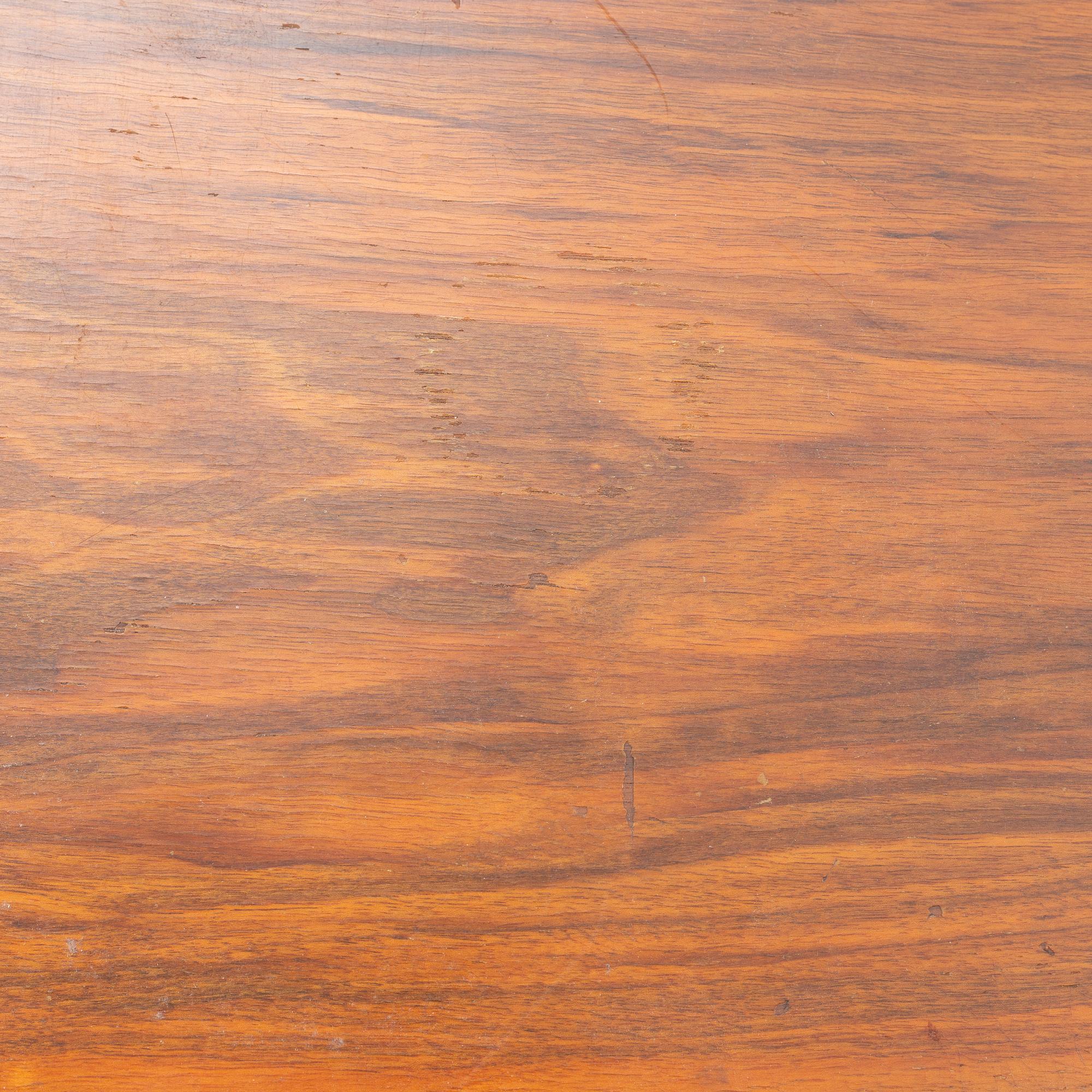 Sidobord ett par, 1900-talets andra hälft.