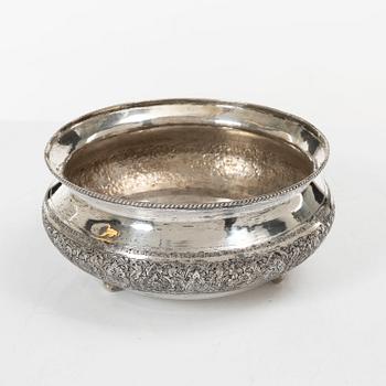 A Persian silver bowl, Vartan Isfahan, 20th century.