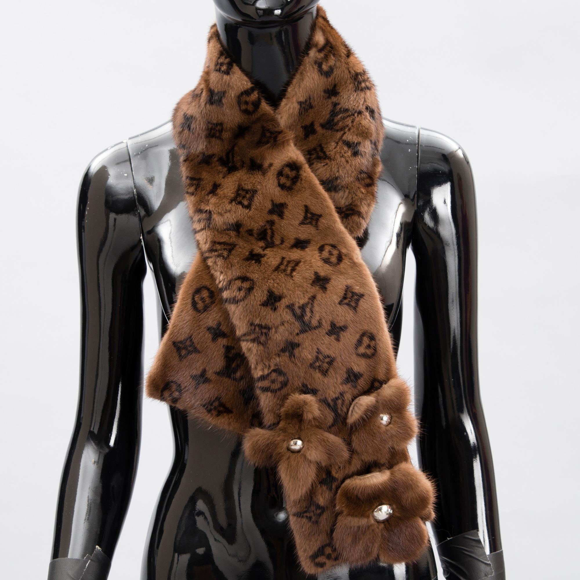A Monogram Mink Scarf. Bukowskis