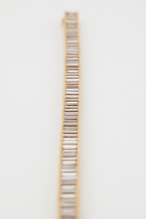 A Van Cleef et Arpels bracelet "Bracelet Baguette".