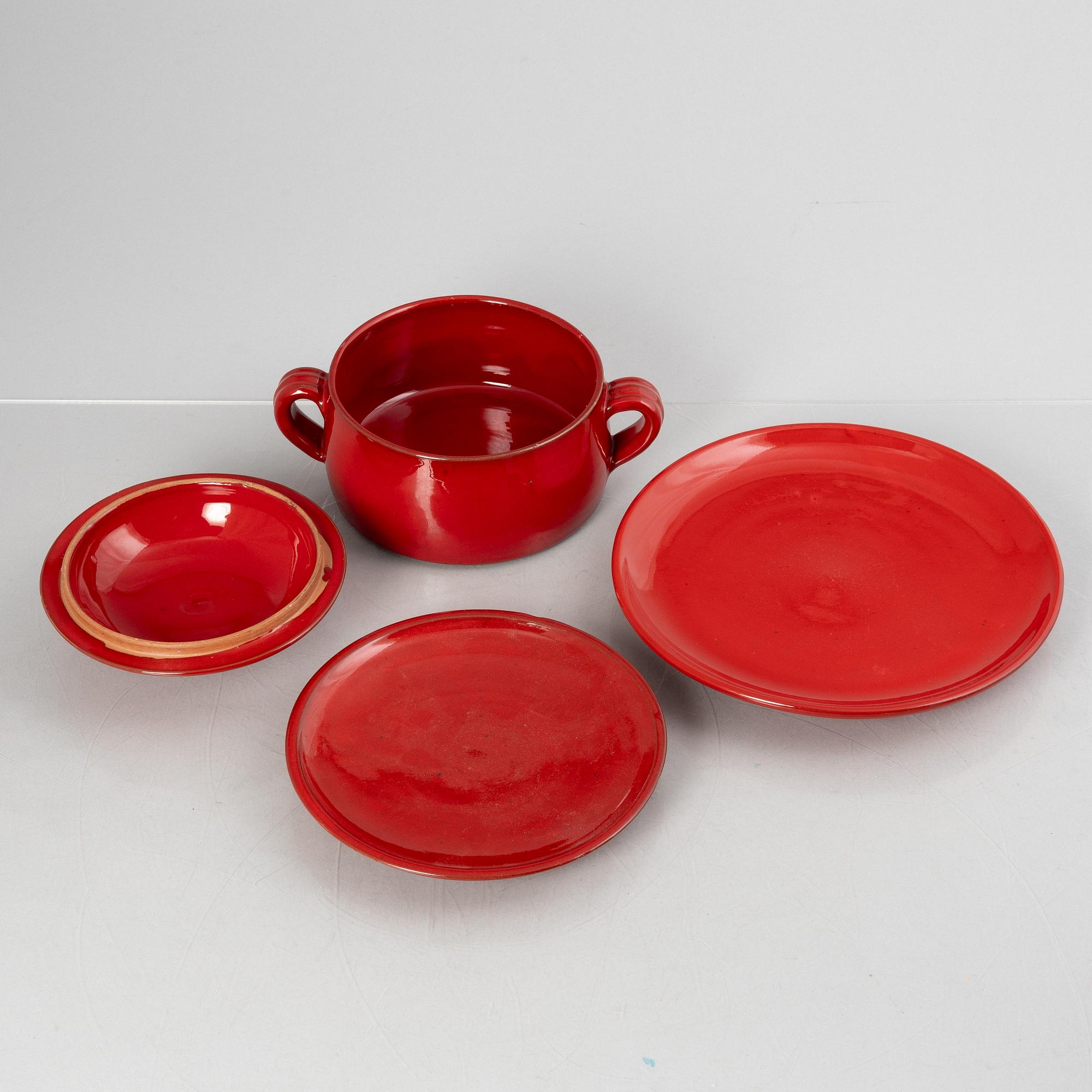 Charles Voltz, dinner service, Vallauris, France, 1960s/1970s (31 pieces).
