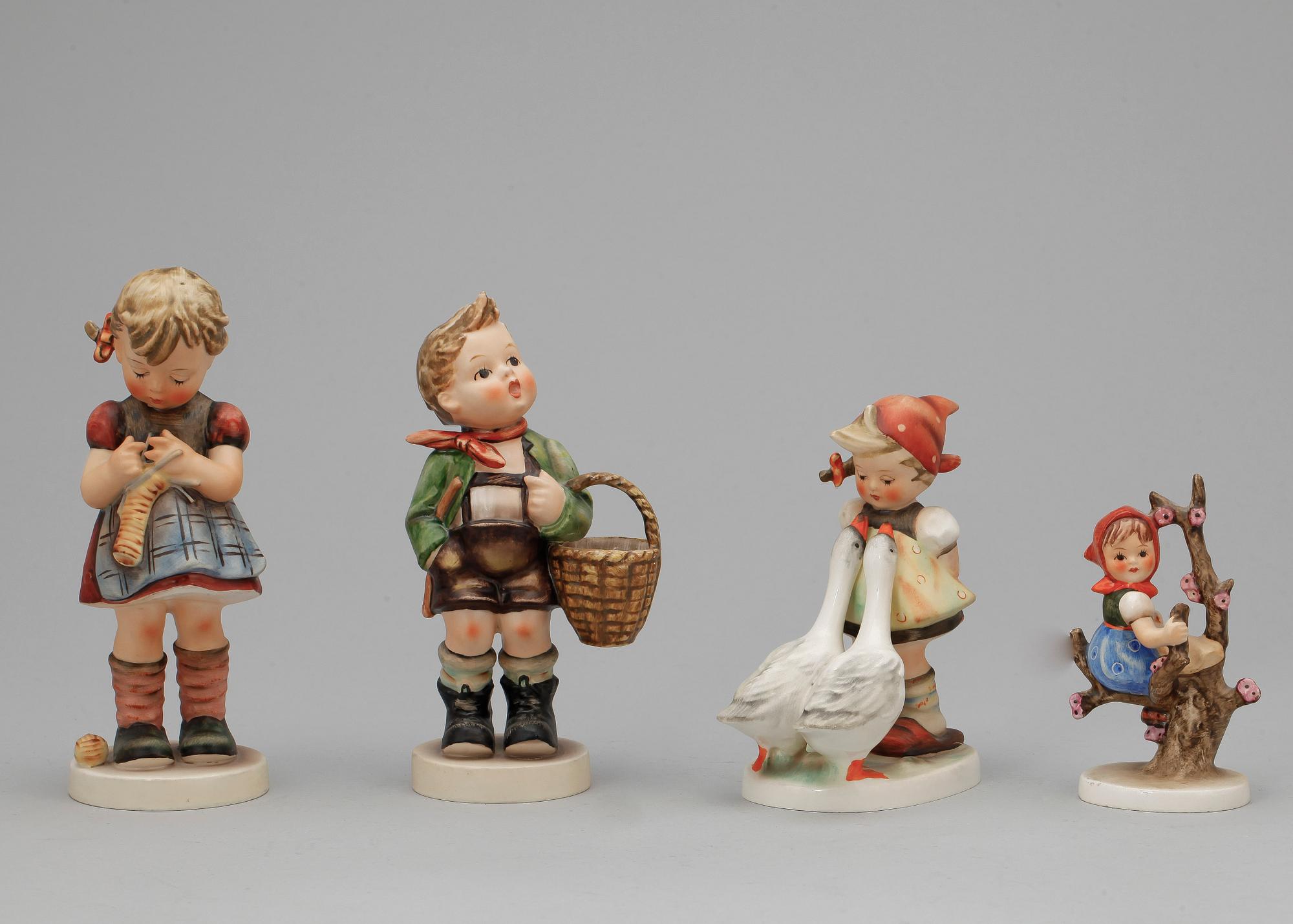 FIGURINER, 4 st, porslin, Hummel, Goebel, Tyskland, 1900-tal.