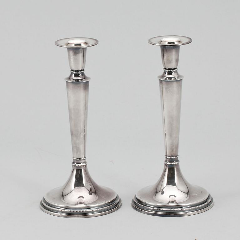 LJUSSTAKAR, 2 par, silver, August Johanson, Jönköping 1883/84, resp Tesi Göteborg 1968.