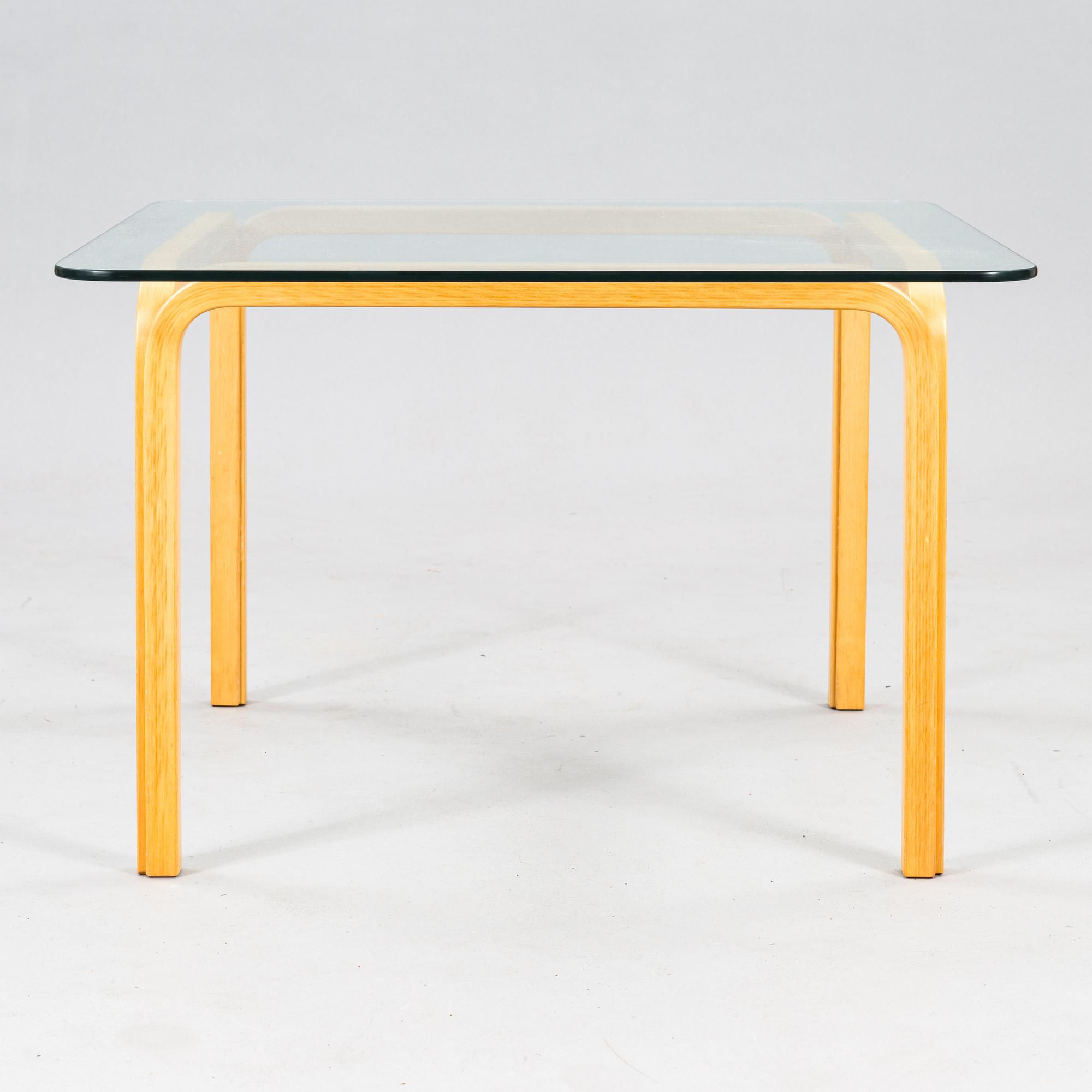 Alvar Aalto, Pöytä, Y805B, Artek.