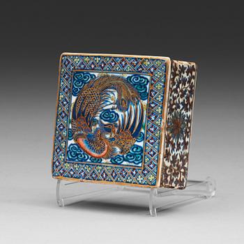 An enamelled box with cover, Qing dynasty, (1644-1912).