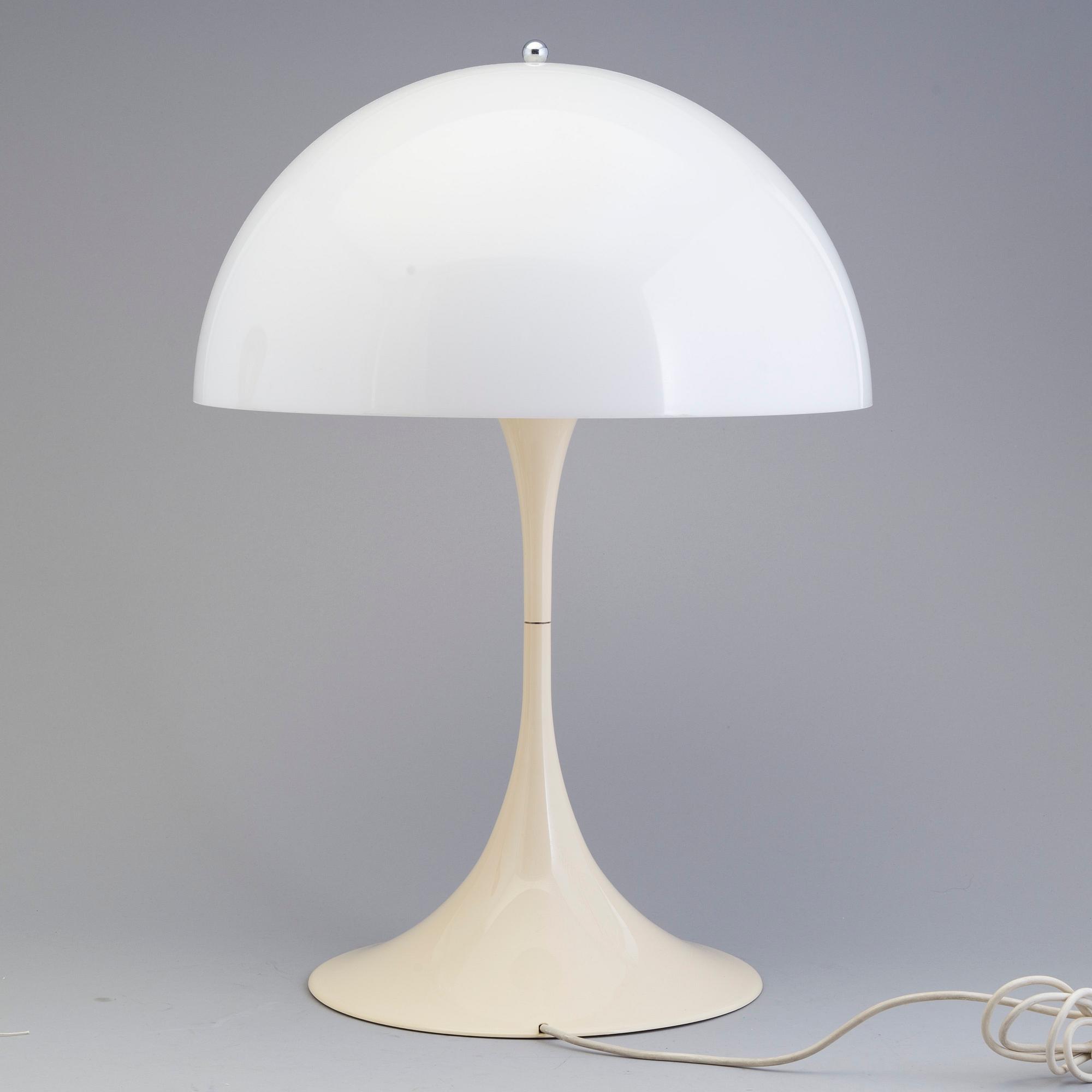 A "PANTELLA" TABLE LAMP DESIGNED BY VERNER PANTON, Louis Poulsen.